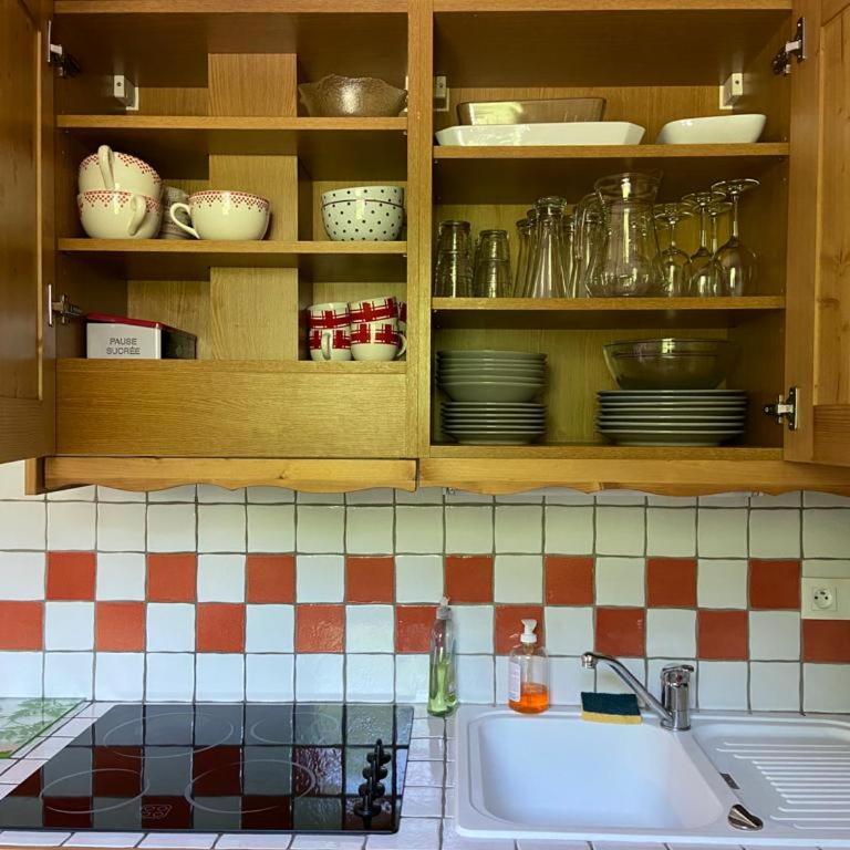 Les Frahans - One-Bedroom Apartment - 3