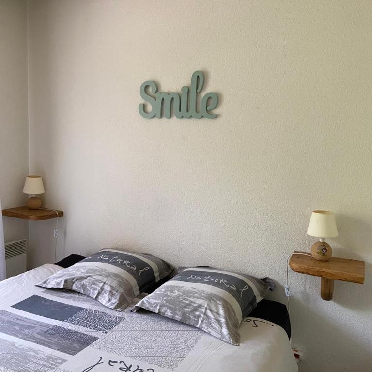 Les Frahans - One-Bedroom Apartment - 11