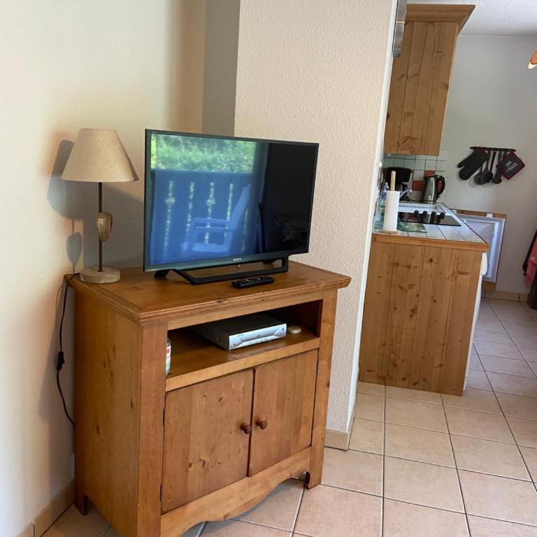 Les Frahans - One-Bedroom Apartment - 7