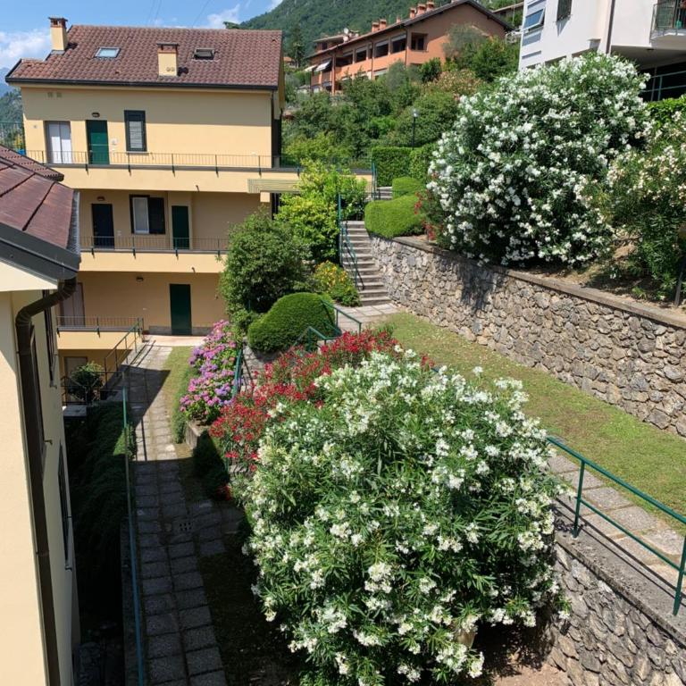 Il terrazzo sul Lago - Appartamento con 3 Camere da Letto - 65