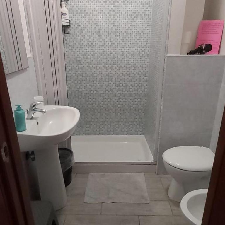 Blu&Blu - Double or Twin Room with Private Bathroom - 4