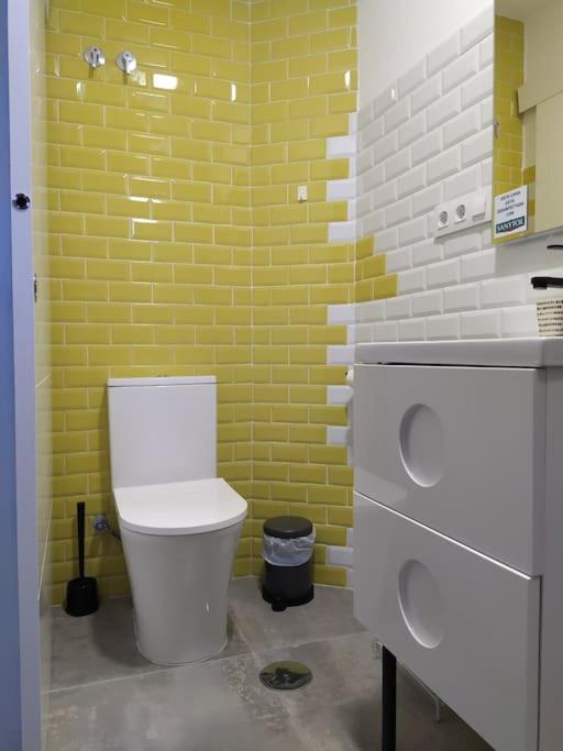 Espectacular piso en la misma plaza del Mentidero. - Apartamento de 3 dormitorios - 29