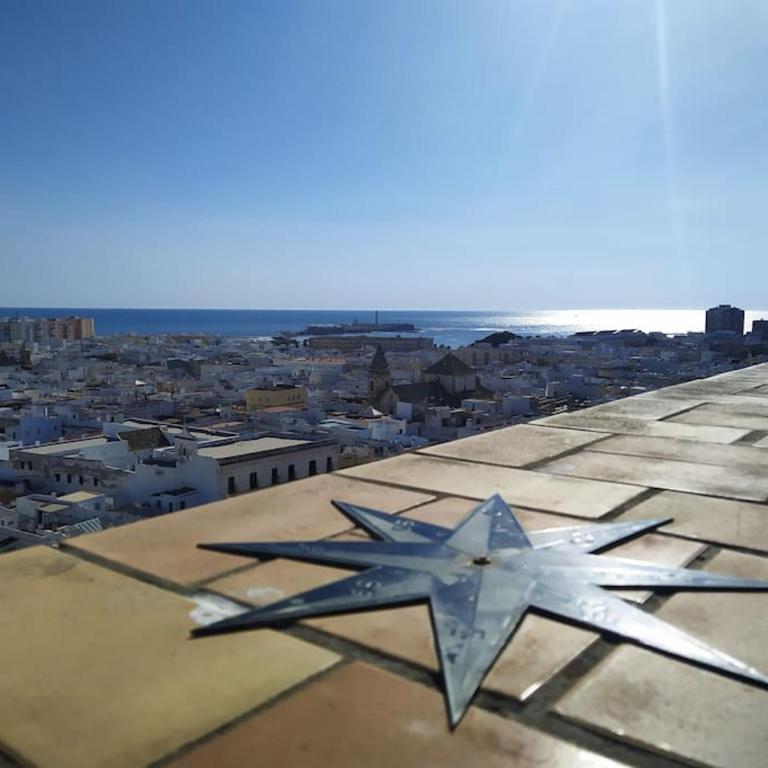 Espectacular piso en la misma plaza del Mentidero. - Apartamento de 3 dormitorios - 32