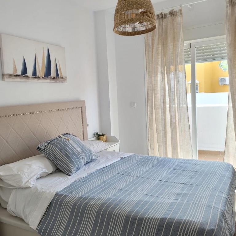 Apartamento en Rota con piscina y parking junto al mar - Two-Bedroom Apartment - 5