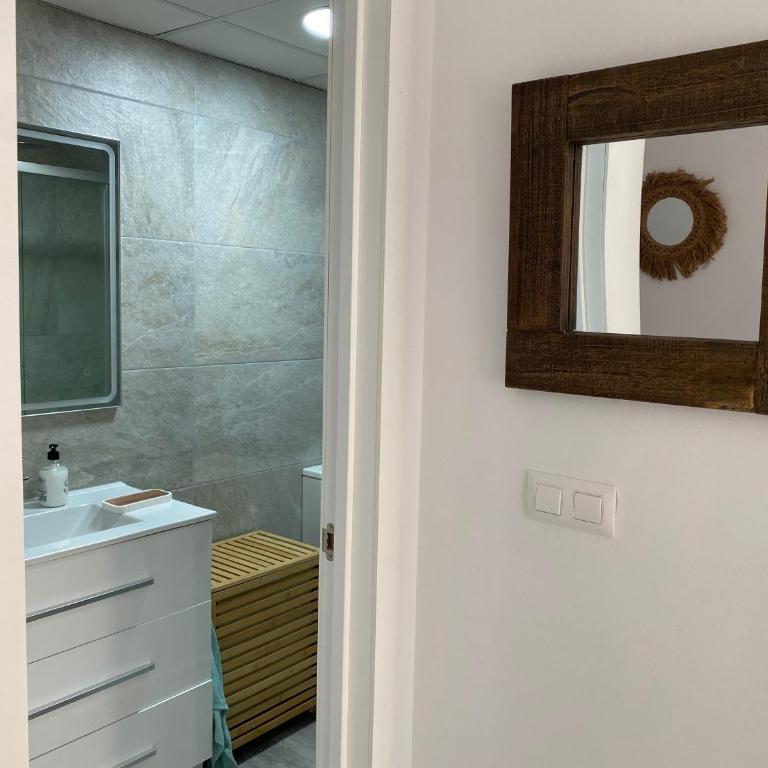 Apartamento en Rota con piscina y parking junto al mar - Two-Bedroom Apartment - 10