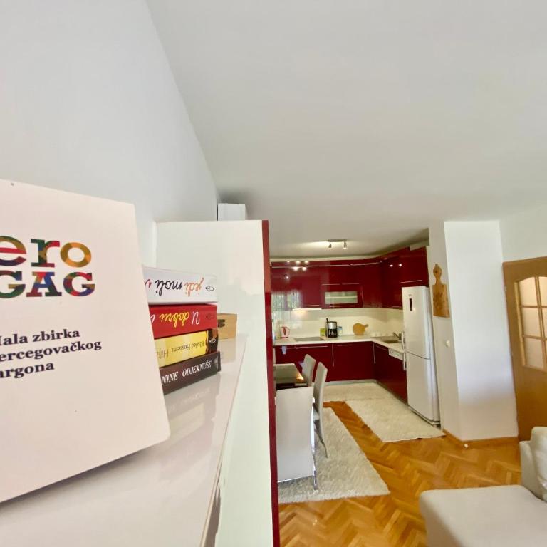 Guest House Ivano - Two-Bedroom Apartment with Balcony - 22