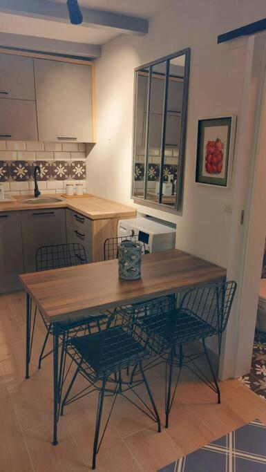 Kotor Town's Edge , stunning open plan studio - Apartman sa 1 Spavaćom Sobom - 6