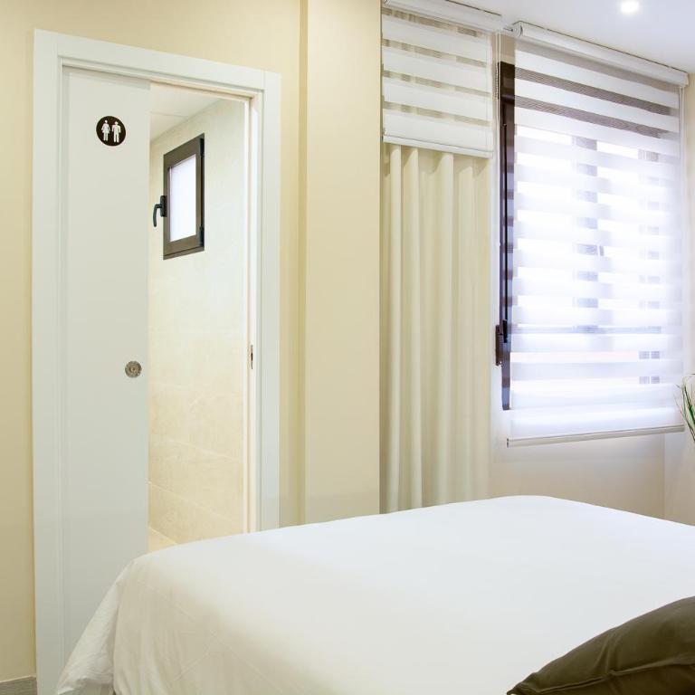 AP TURIST VELÁZQUEZ - Apartamento de 1 dormitorio - 1