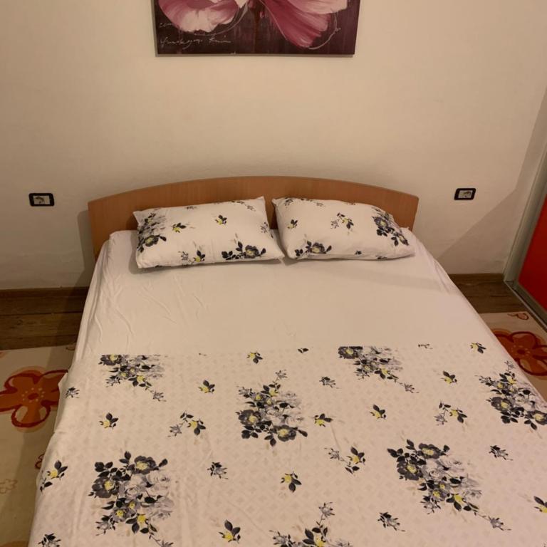 Bey’s GuestHouse - Deluxe Double Room with Balcony - 1