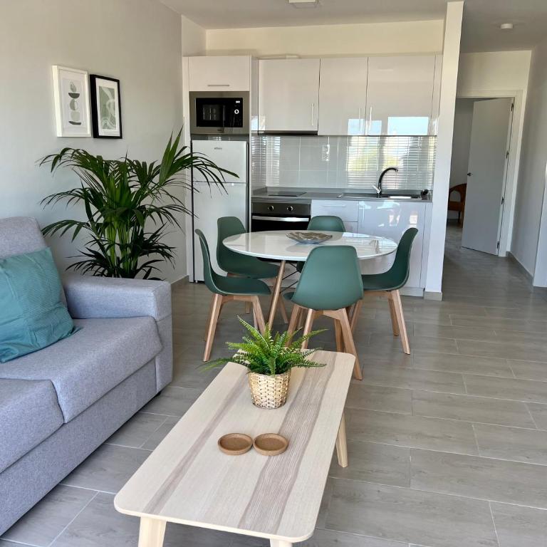 Apartamentos Fayna - Two Bedroom Deluxe Apartment - 4