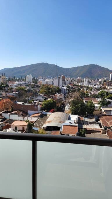 Moderno departamento con garage en centro de Salta - Apartamento de 2 dormitorios - 6