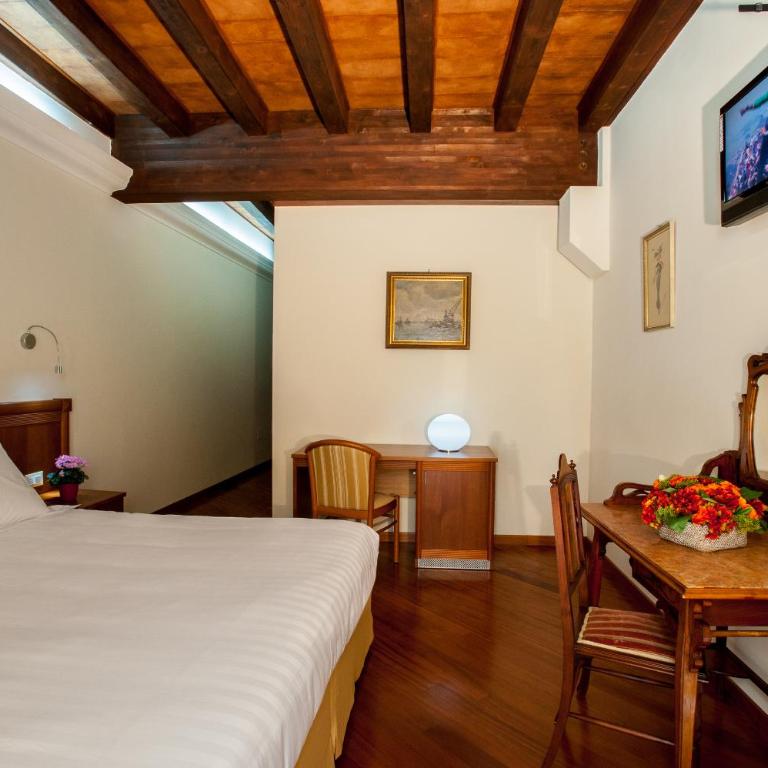 Hotel Flora - Camera Matrimoniale/Doppia con Letti Singoli - 1