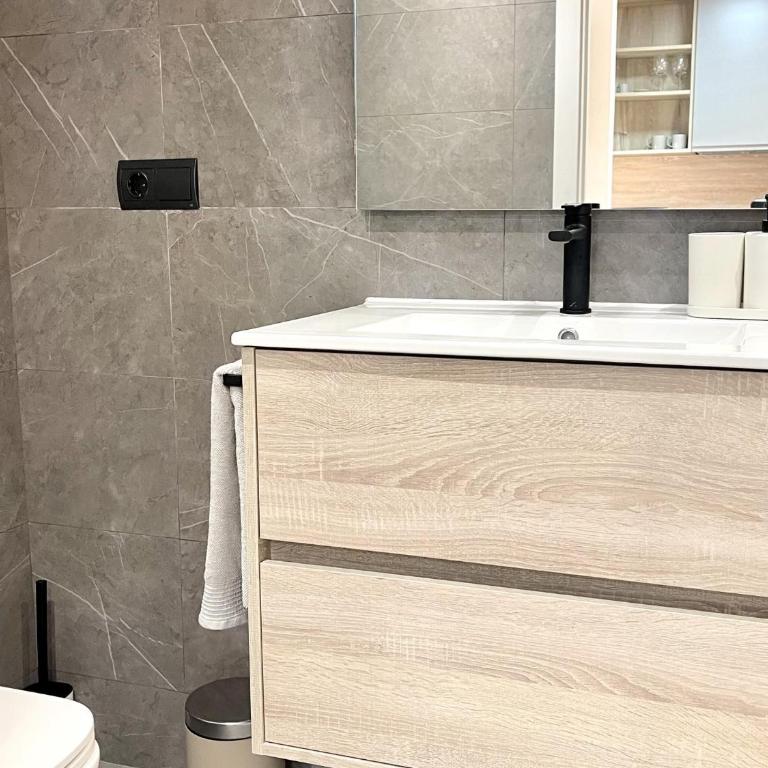 APARTBEACH MICHELANGELO DE LUXE CLIMATIZADO y JUNTO PLAYA 08 - Apartamento - 48