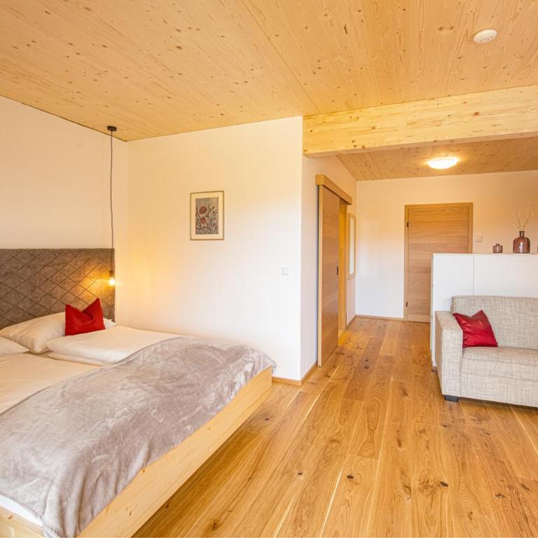 Pircherhof - Adults Only am Biobauernhof - Deluxe Doppelzimmer - 17