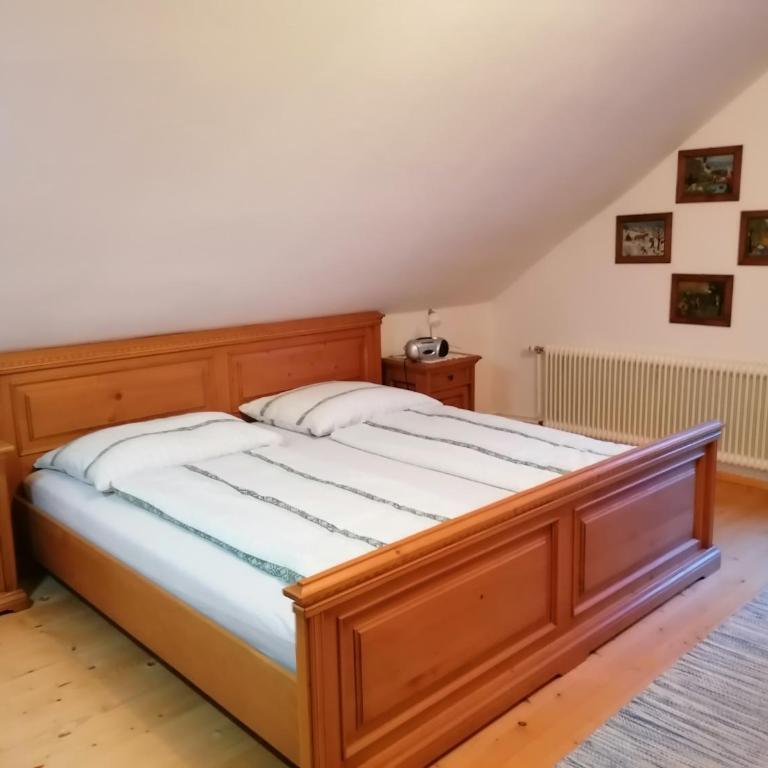 Haus Elisabeth - Vierbettzimmer mit Bad - 3