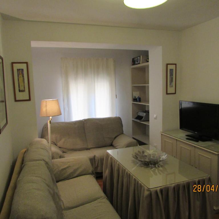 LOPEZ DE GOMARA 57 - Apartamento de 2 dormitorios - 3