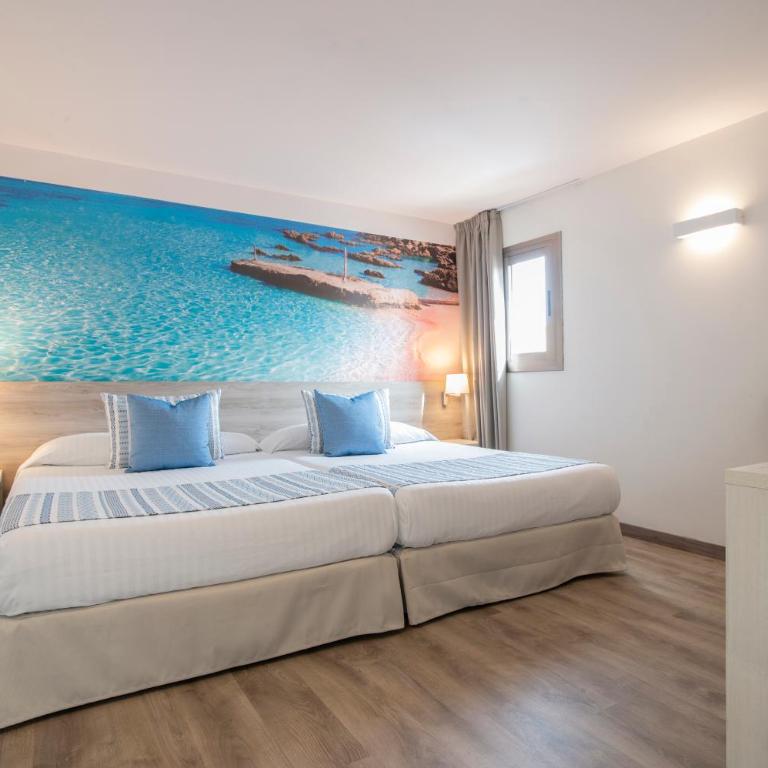 Hotel Roquetas El Palmeral by Pierre & Vacances - Family Room (3 Adults + 1 Child) - 3