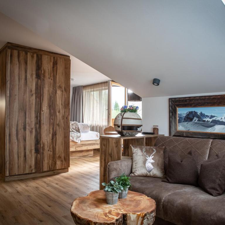 Brunnenhof Oberstdorf - Ferienwohnungen mit Hotel Service - Studio mit Bergblick - 1