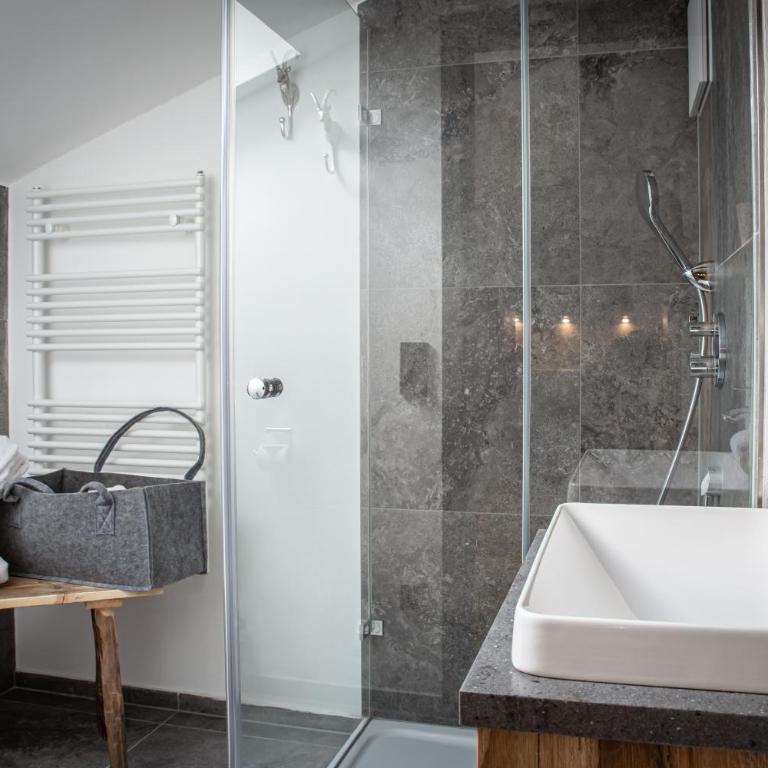 Brunnenhof Oberstdorf - Ferienwohnungen mit Hotel Service - Studio mit Bergblick - 3