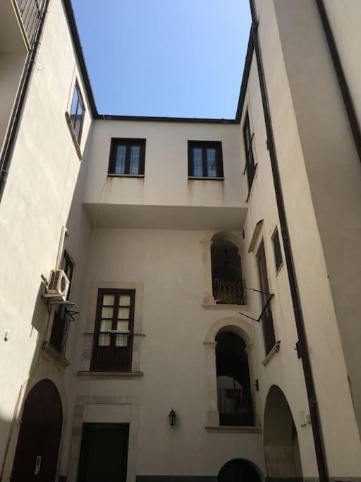Maniace 57, Ortigia historic center, 200 mt from the beach - One-Bedroom House - 13