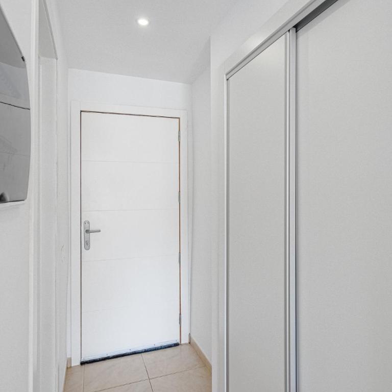 Lovely studio, La Pinta beach, Complex Los Geranios - One-Bedroom Apartment - 12