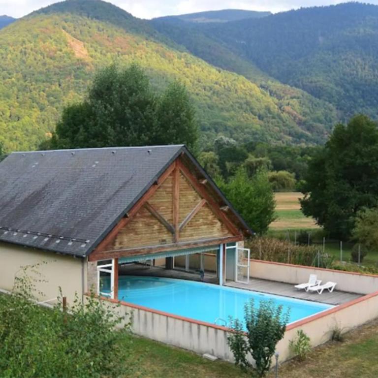 Le 102, T3 pour 5 personnes, vue montagne, classé 2 étoiles NF, parking, piscine en été - Appartement 2 Chambres - 15