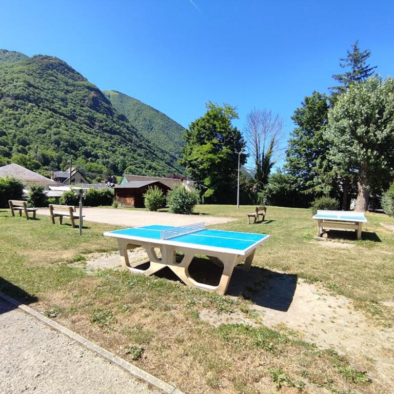 Le 102, T3 pour 5 personnes, vue montagne, classé 2 étoiles NF, parking, piscine en été - Appartement 2 Chambres - 14