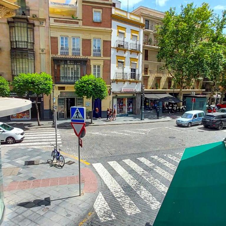 Apartamento MURILLO-PLAZA DE LA MAGDALENA - Three-Bedroom Apartment - 41