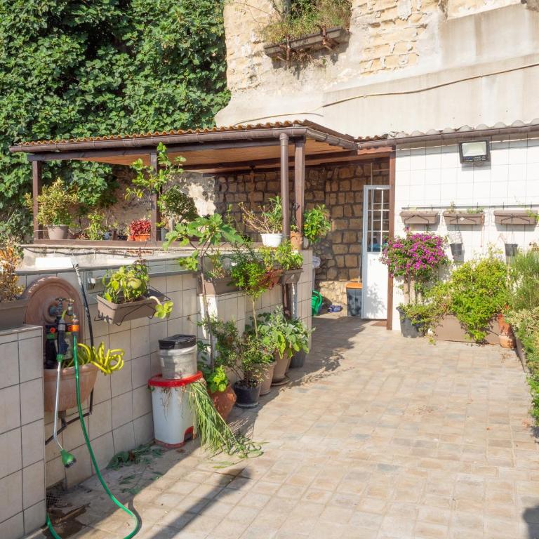 The Heart of Naples - Neapolitana - One-Bedroom Apartment - 8