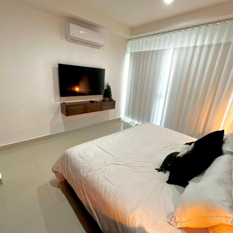 The One D16 Sobre el Malecón Vista al Estadio de Baseball - Two-Bedroom Apartment - 8