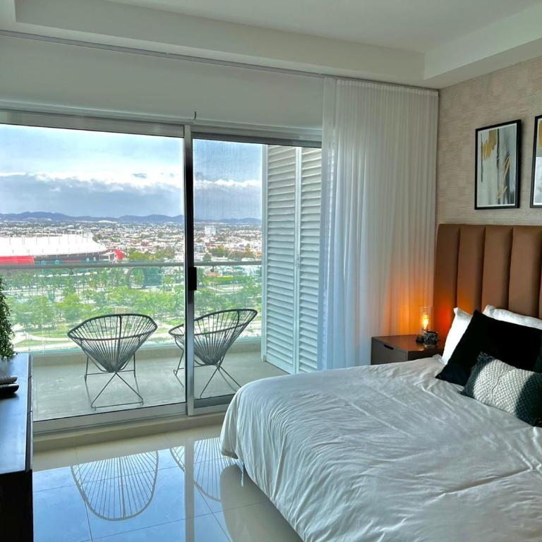 The One D16 Sobre el Malecón Vista al Estadio de Baseball - Two-Bedroom Apartment - 5