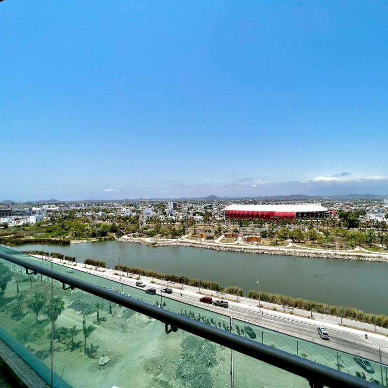 The One D16 Sobre el Malecón Vista al Estadio de Baseball - Two-Bedroom Apartment - 18