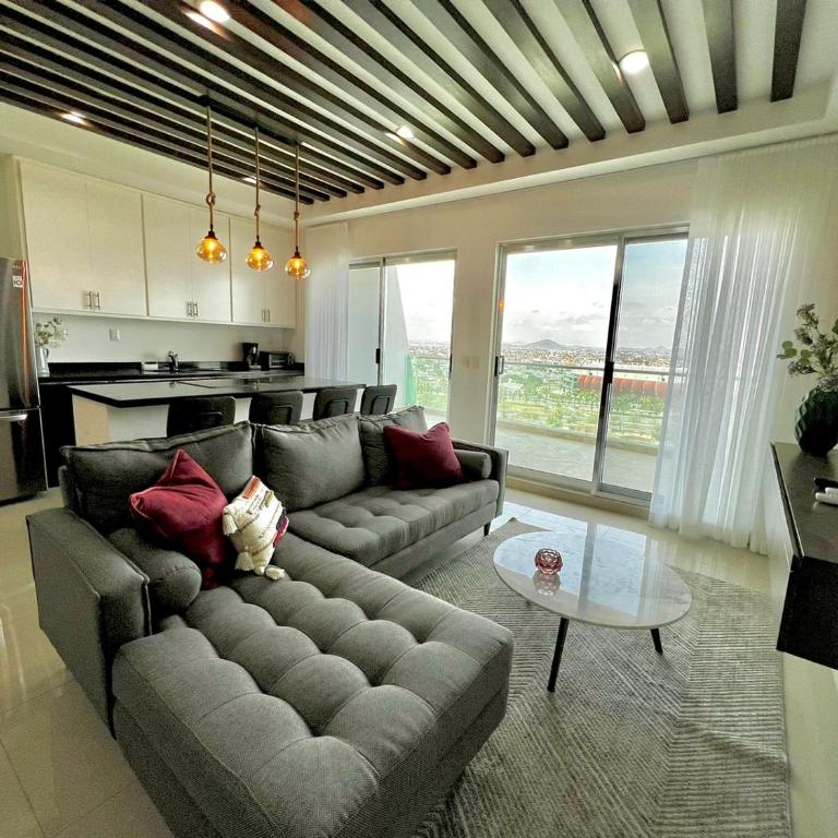 The One D16 Sobre el Malecón Vista al Estadio de Baseball - Two-Bedroom Apartment - 2