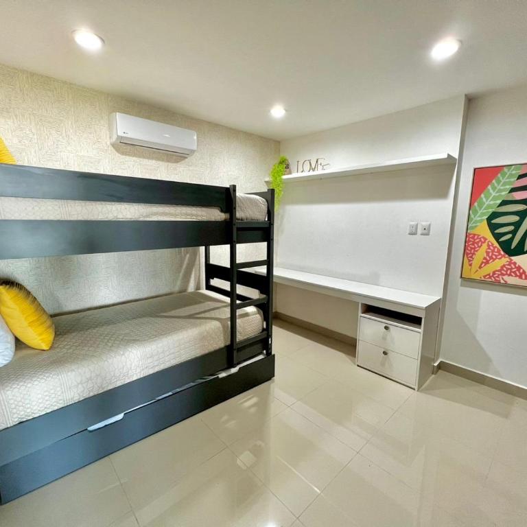 The One D16 Sobre el Malecón Vista al Estadio de Baseball - Two-Bedroom Apartment - 24
