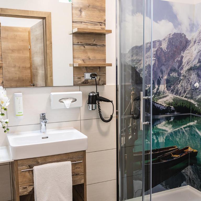 Wellness- und Familienhotel Garni Dachsteinresort - Apartment mit 2 Schlafzimmern - 4