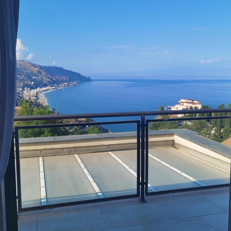 Helas La Casa del Sole by Taormina Holidays - Apartment - 3