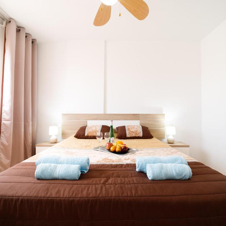 Прекрасная квартира где есть бассейн и парковка - One-Bedroom Apartment - 19
