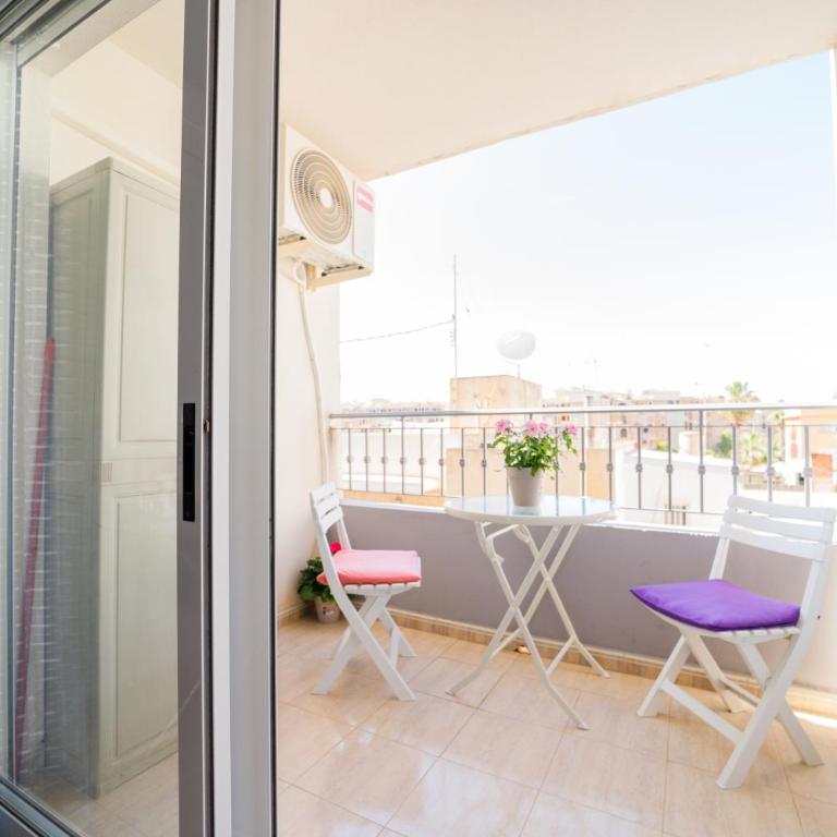 Прекрасная квартира где есть бассейн и парковка - One-Bedroom Apartment - 21