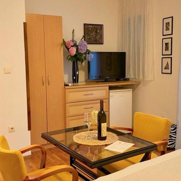 Apartments Nautica - Studio with Garden View - 2