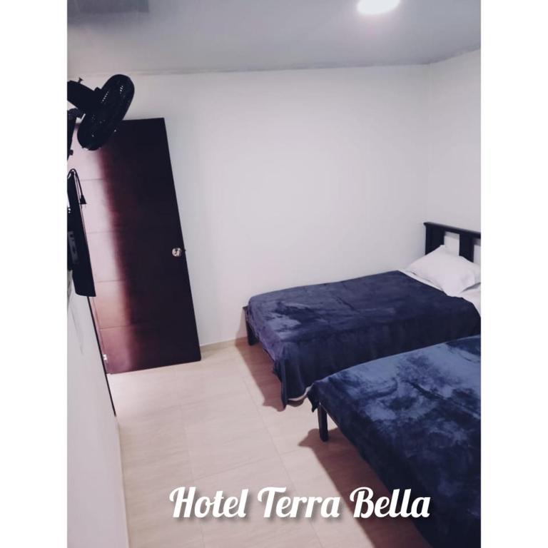 Hotel Terra Bella - Habitación Doble con baño - 1 o 2 camas - 3