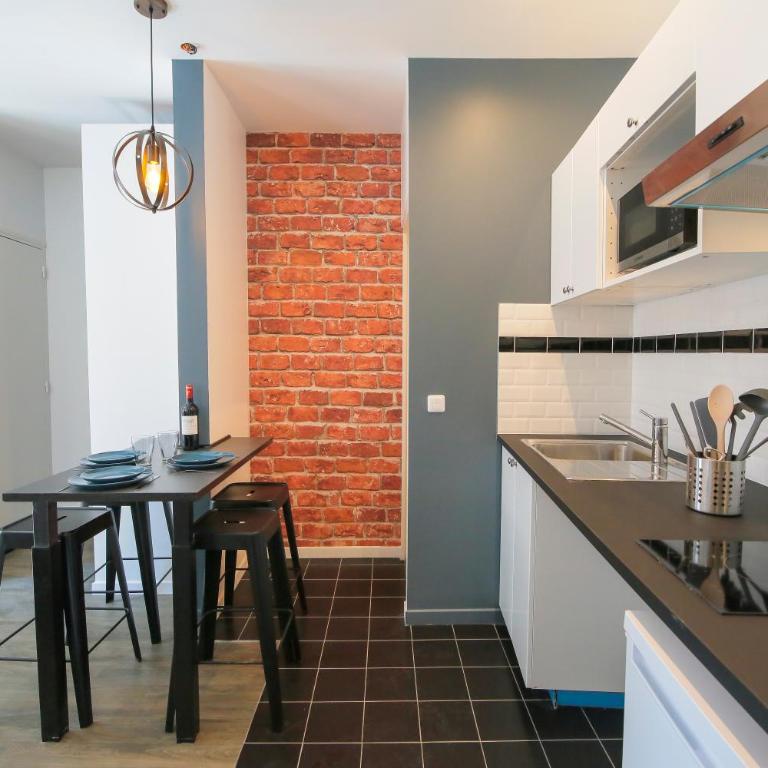 Le Rétro, T2 hypercentre chic et cosy, Wifi par SOVALFI - Apartment mit 1 Schlafzimmer - 3