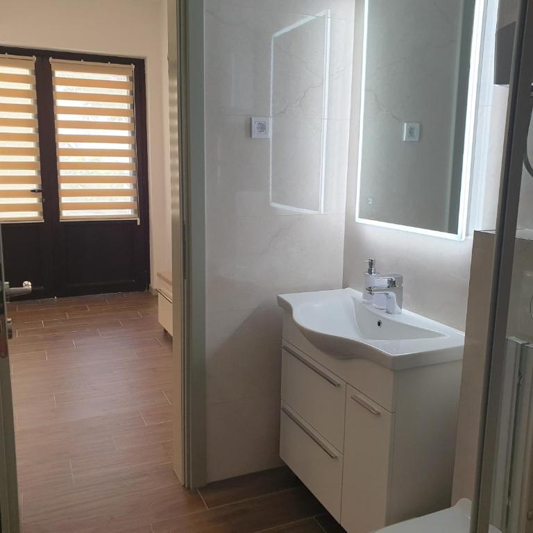 Kotor Center W - Studio Apartment - 12