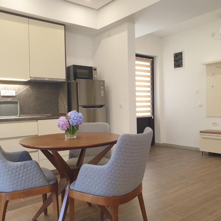 Kotor Center W - Studio Apartment - 8