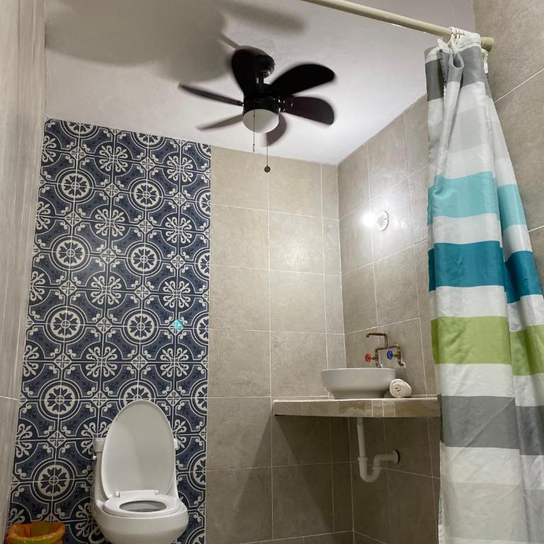 Caribo Cozumel - Habitación Familiar con baño privado - 11