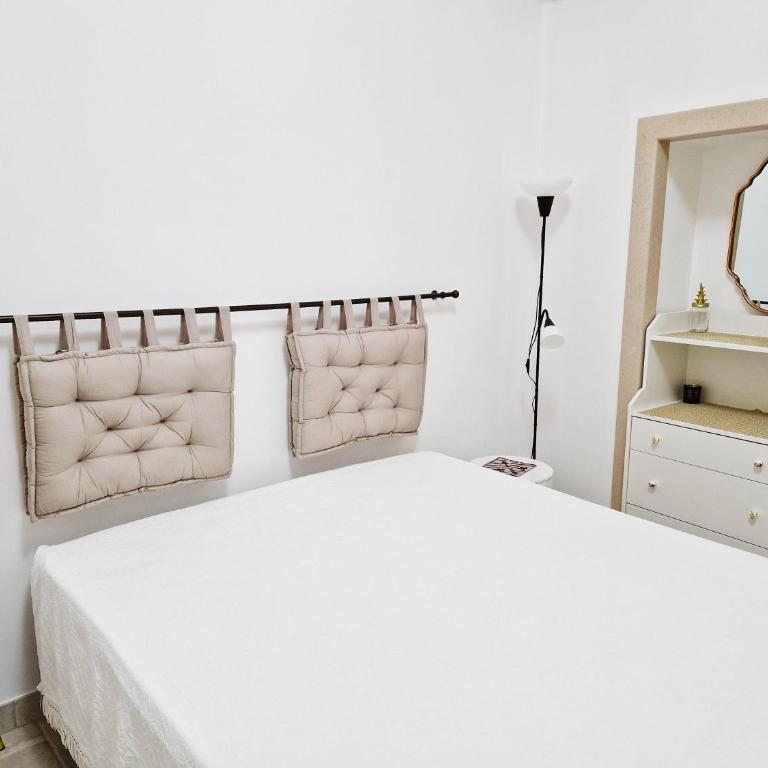 Dimora Biancodoro - One-Bedroom House - 39