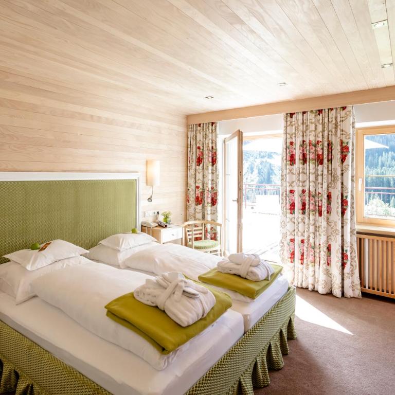 Hotel Stäfeli - Doppelzimmer mit Balkon - 2