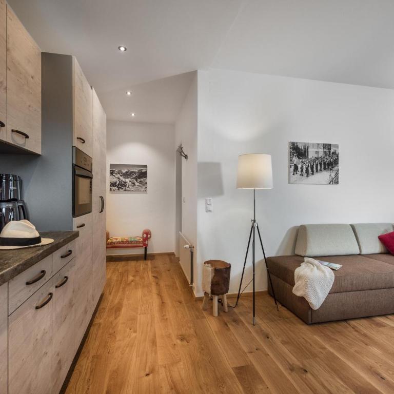 Ladinger, Landhaus - Apartment mit Terrasse - 1