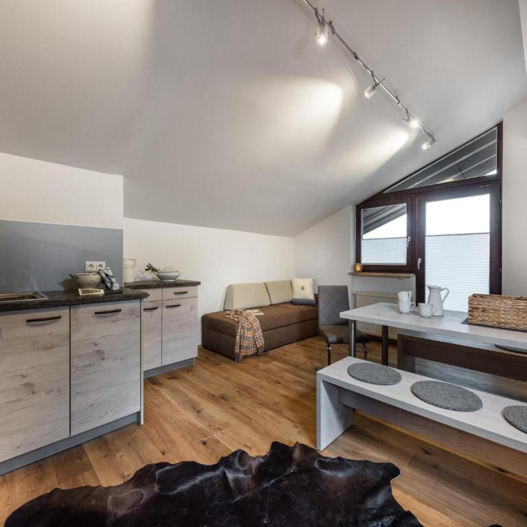 Ladinger, Landhaus - Apartment mit 2 Schlafzimmern - 7