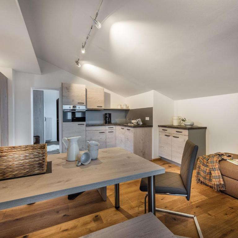Ladinger, Landhaus - Apartment mit 2 Schlafzimmern - 1