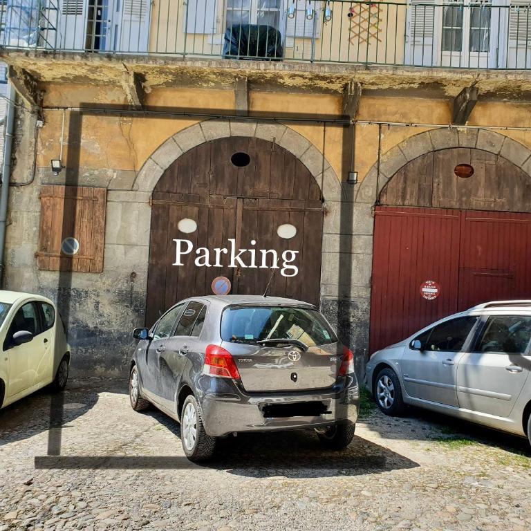 Appartement d exception 100m2 avec Parking - Centre historique - Appartement 1 Chambre - 22